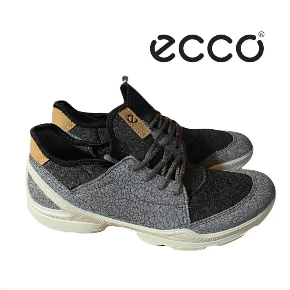 New in Box NIB ECCO Biom Street Titanium Black Women's Shoes Sneakers 35 4 4.5